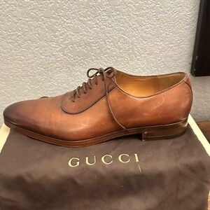 Gucci Men's Brown Leather Oxfords size 8.5